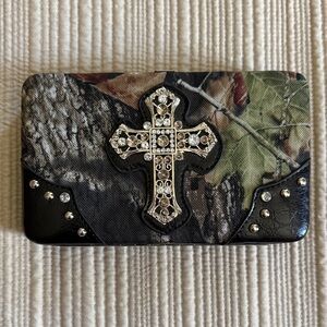 Camouflage Cross Studded Clutch